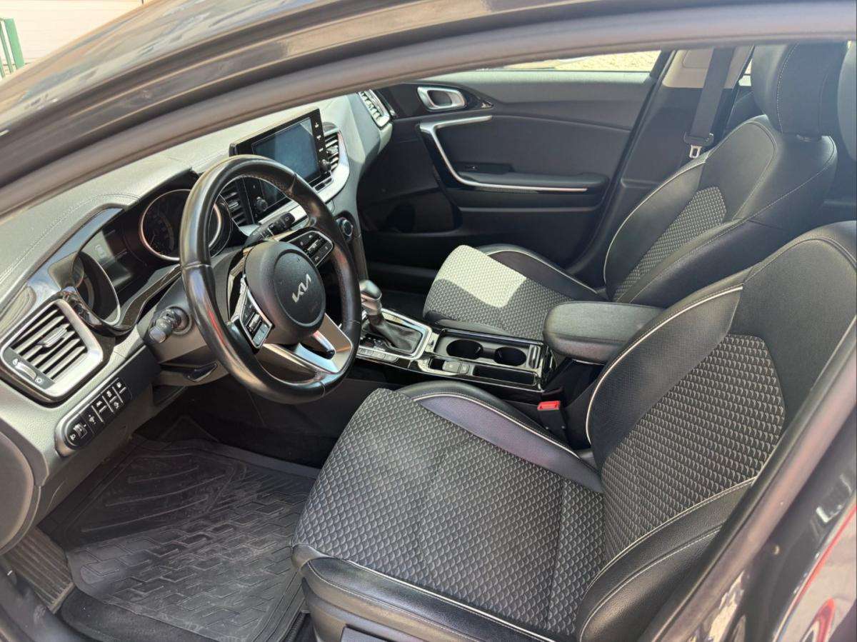 kia-xceed-2022-hibrido-1580cc