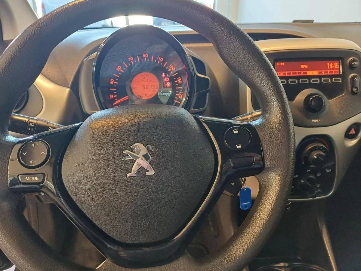 peugeot-108-2014-gasolina-998cc