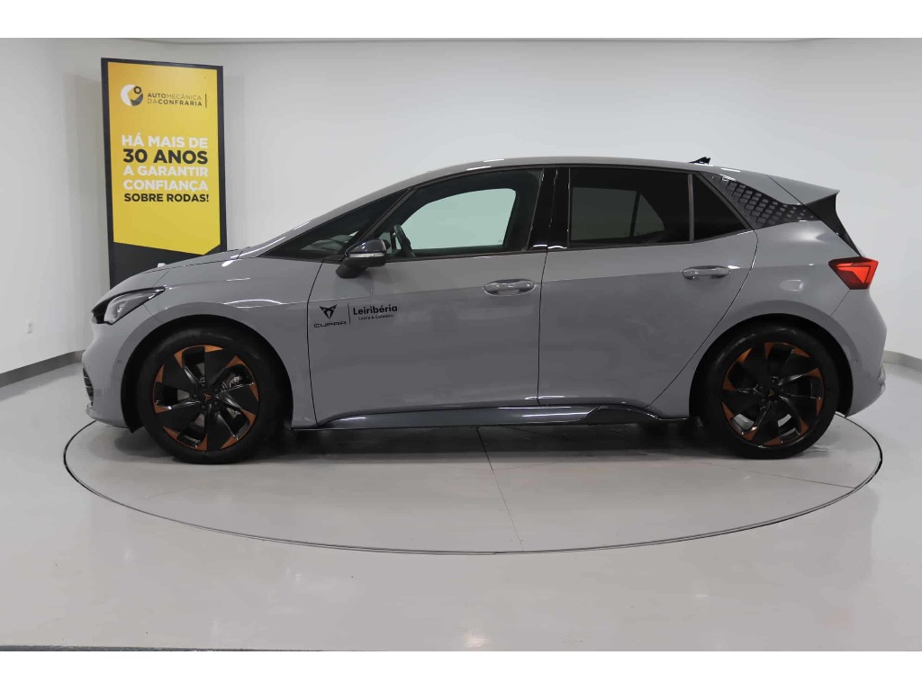 cupra-born-2023-eletrico-400cc