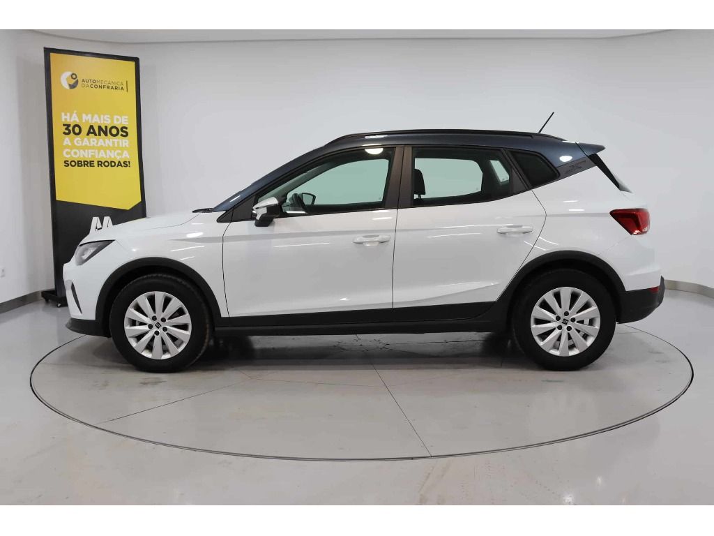 seat-arona-2023-gasolina-999cc