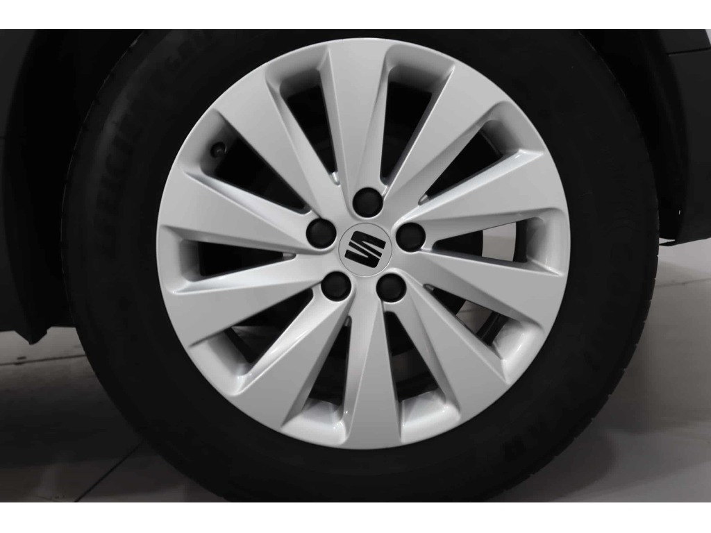 seat-arona-2023-gasolina-999cc