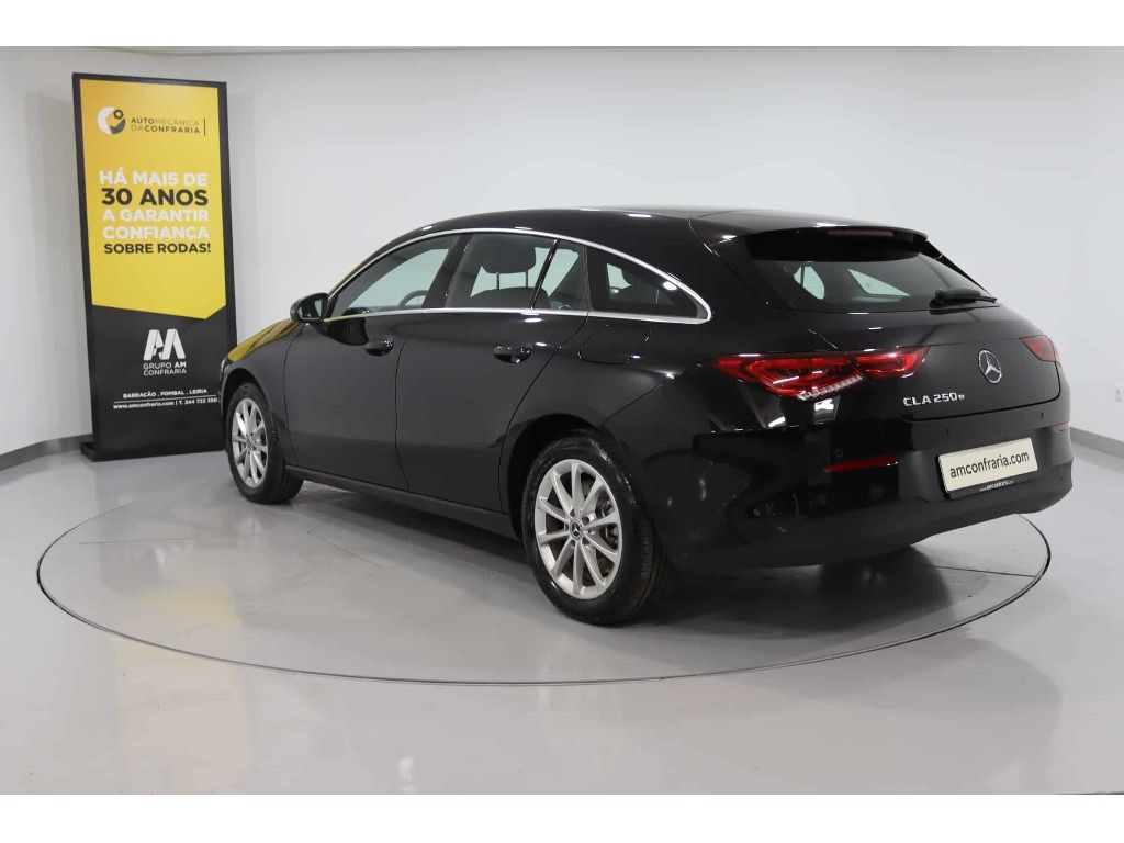 mercedes-benz-cla-2022-hibrido-1332cc