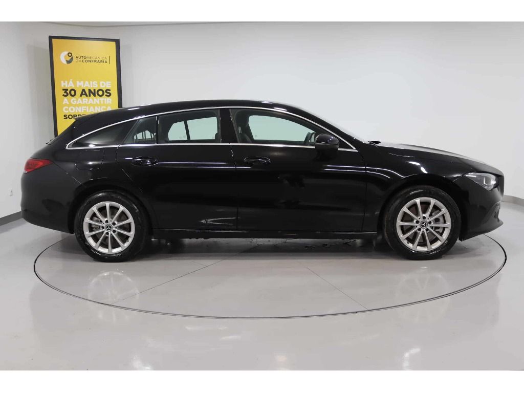 mercedes-benz-cla-2022-hibrido-1332cc