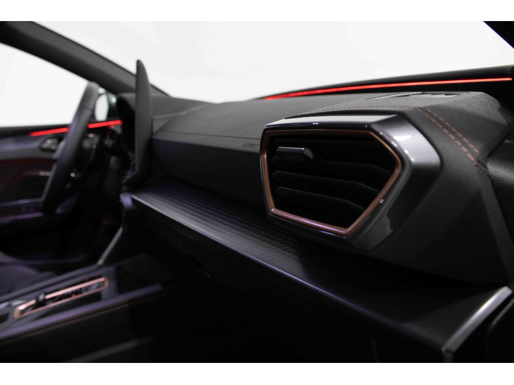 cupra-leon-sportstourer-2024-gasolina-1498cc