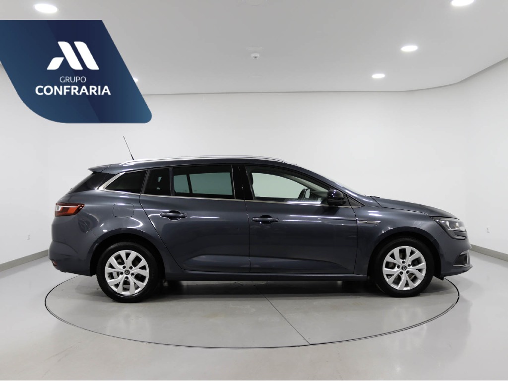renault-megane-sport-tourer-2021-diesel-1461cc