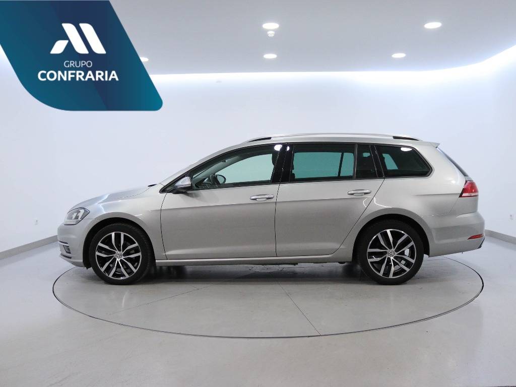 volkswagen-golf-variant-2018-diesel-1598cc