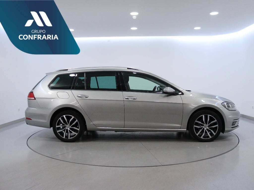volkswagen-golf-variant-2018-diesel-1598cc