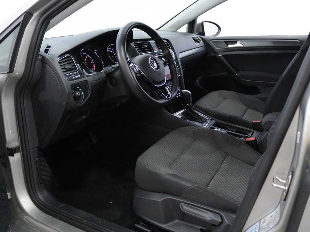volkswagen-golf-variant-2018-diesel-1598cc