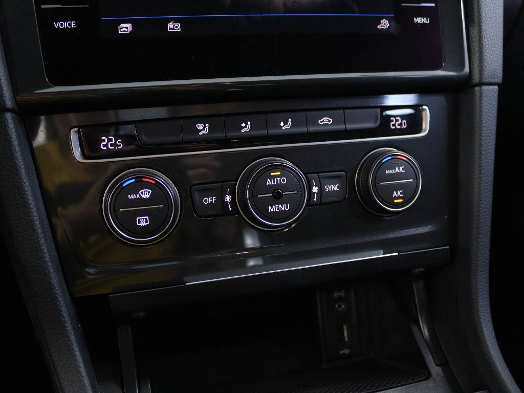 volkswagen-golf-variant-2018-diesel-1598cc