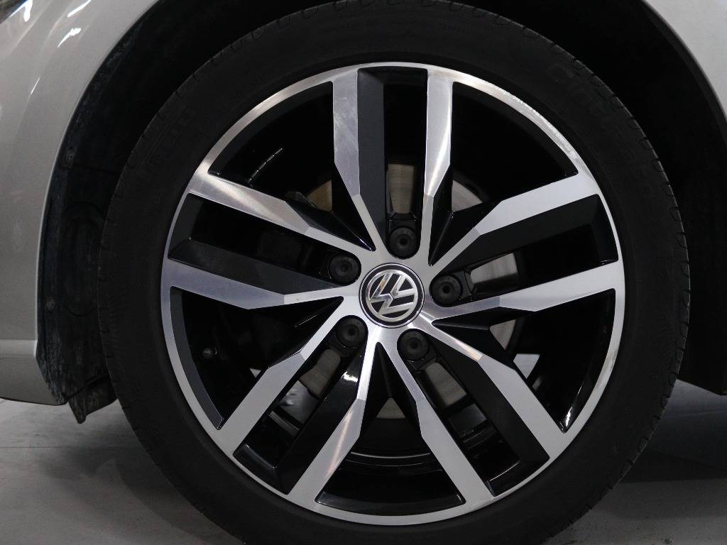 volkswagen-golf-variant-2018-diesel-1598cc