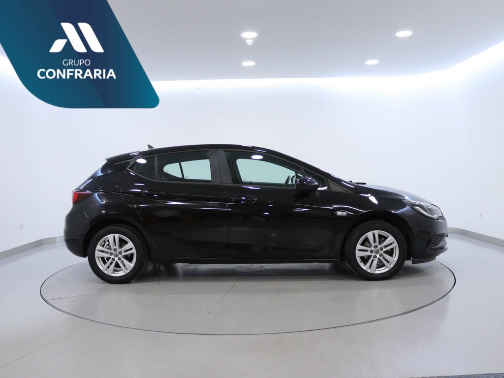 opel-astra-2018-diesel-1598cc