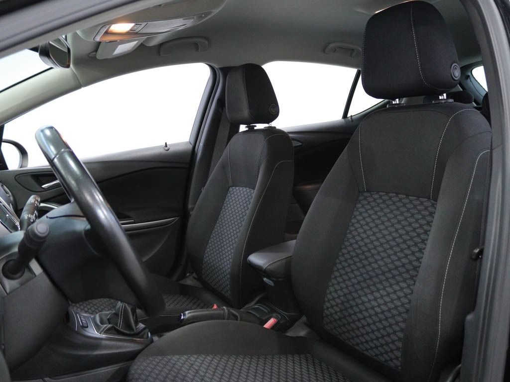 opel-astra-2018-diesel-1598cc