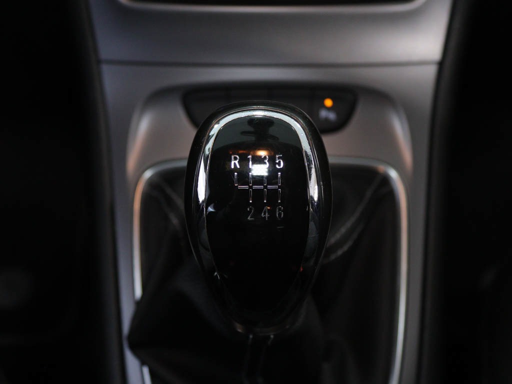 opel-astra-2018-diesel-1598cc