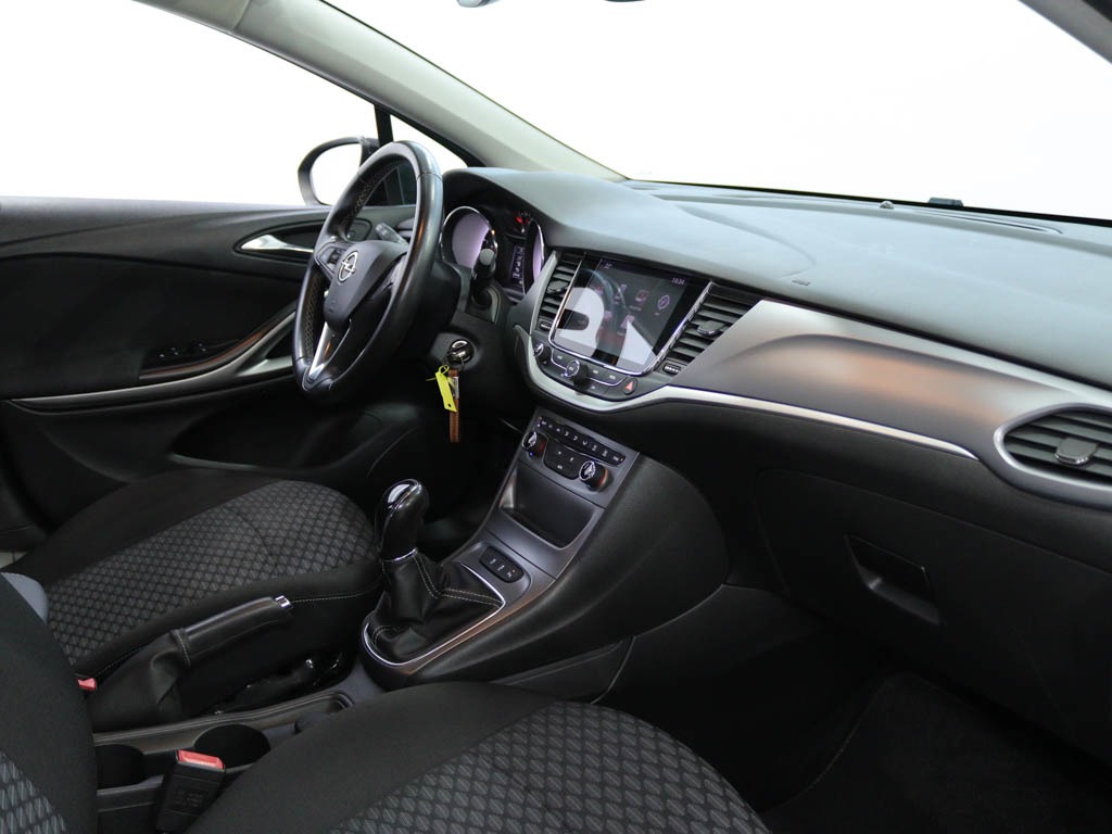 opel-astra-2018-diesel-1598cc