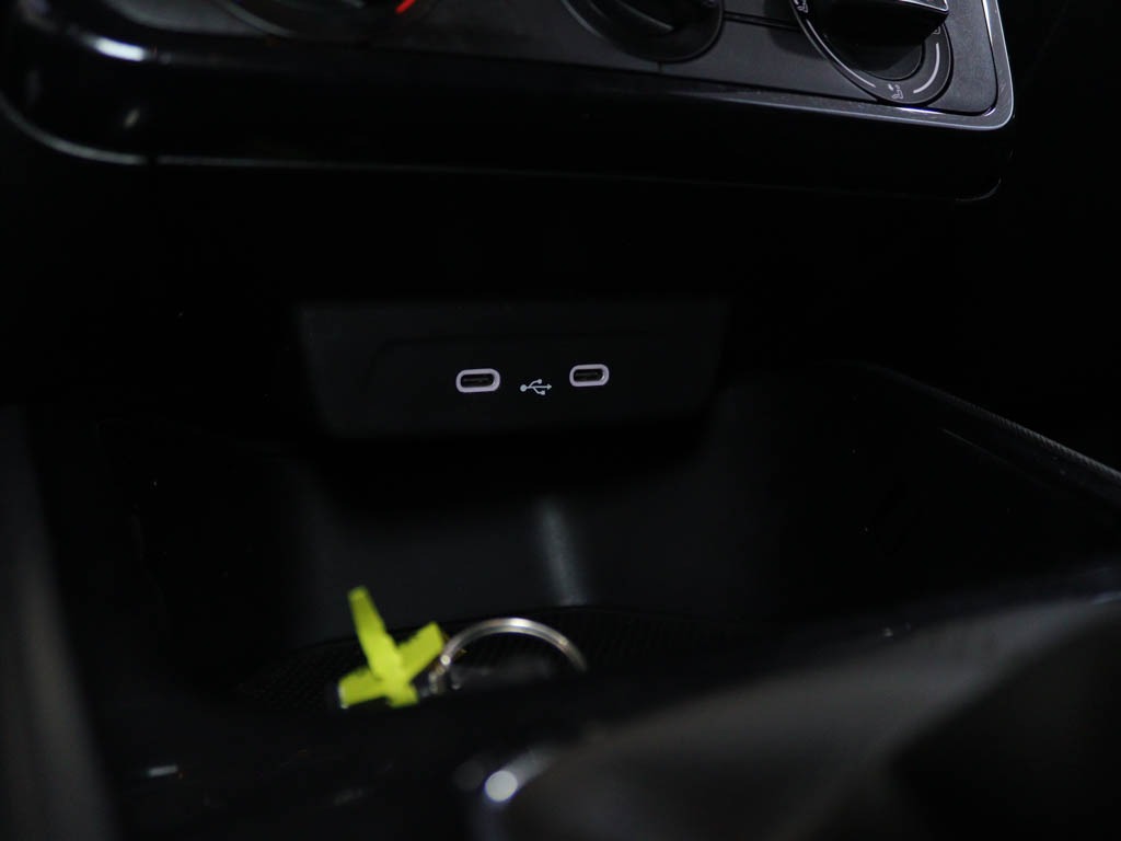 skoda-fabia-2025-gasolina-999cc
