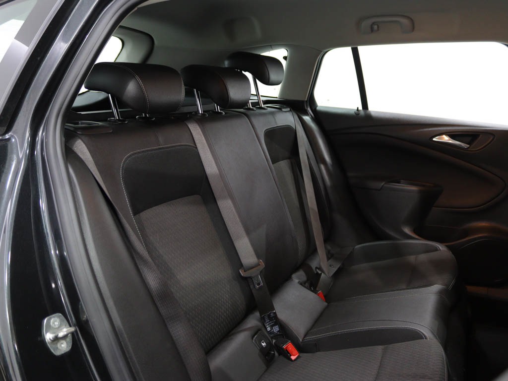 opel-astra-sport-tourer-2016-diesel-1598cc