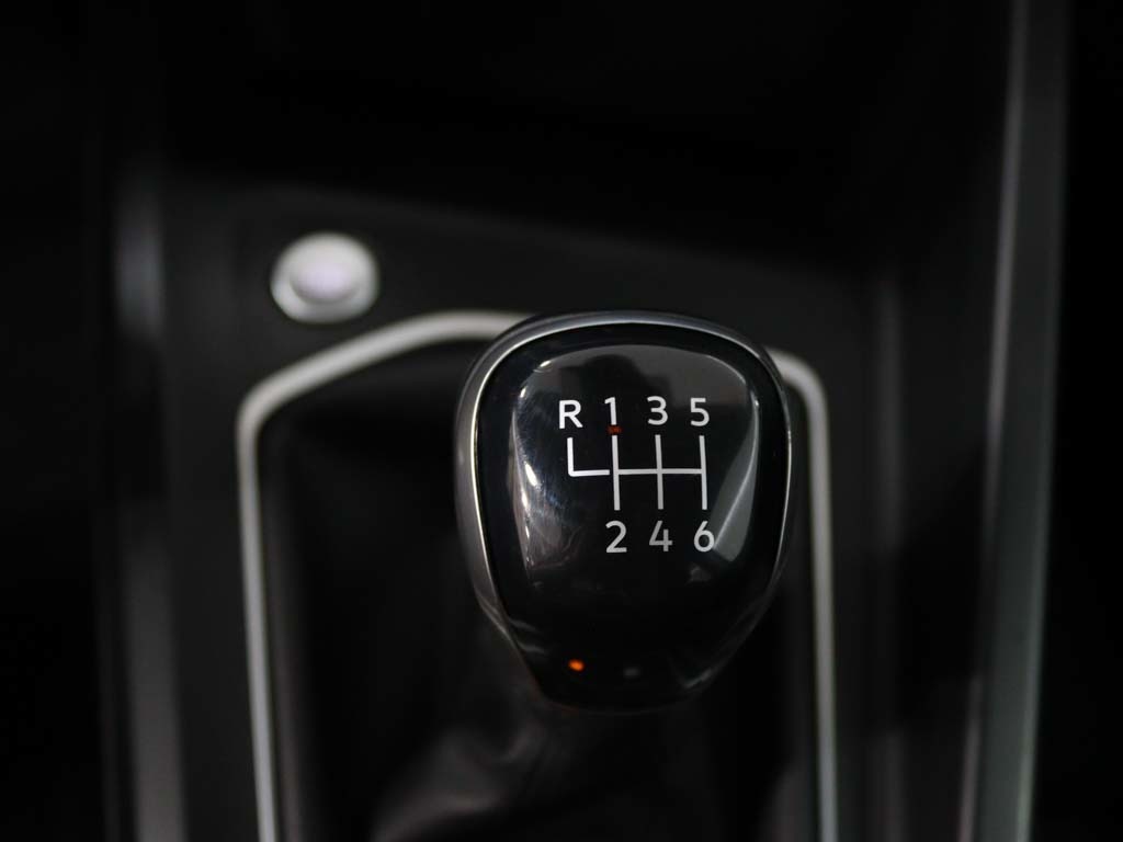 volkswagen-golf-2021-gasolina-999cc