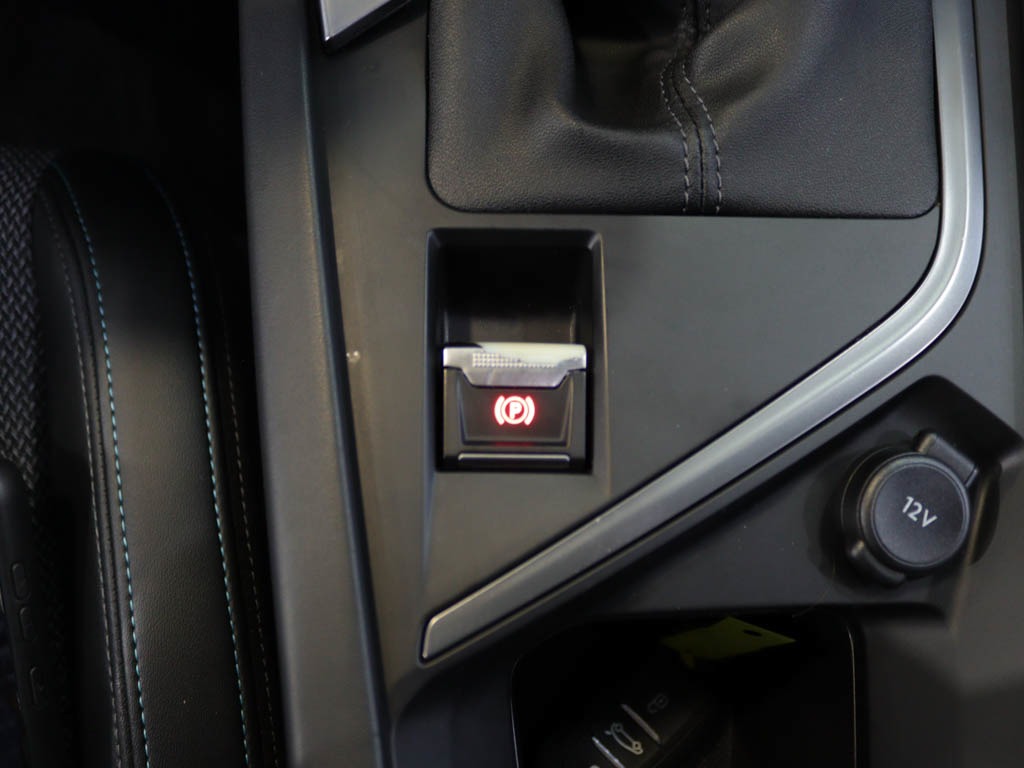 peugeot-308-2022-diesel-1499cc