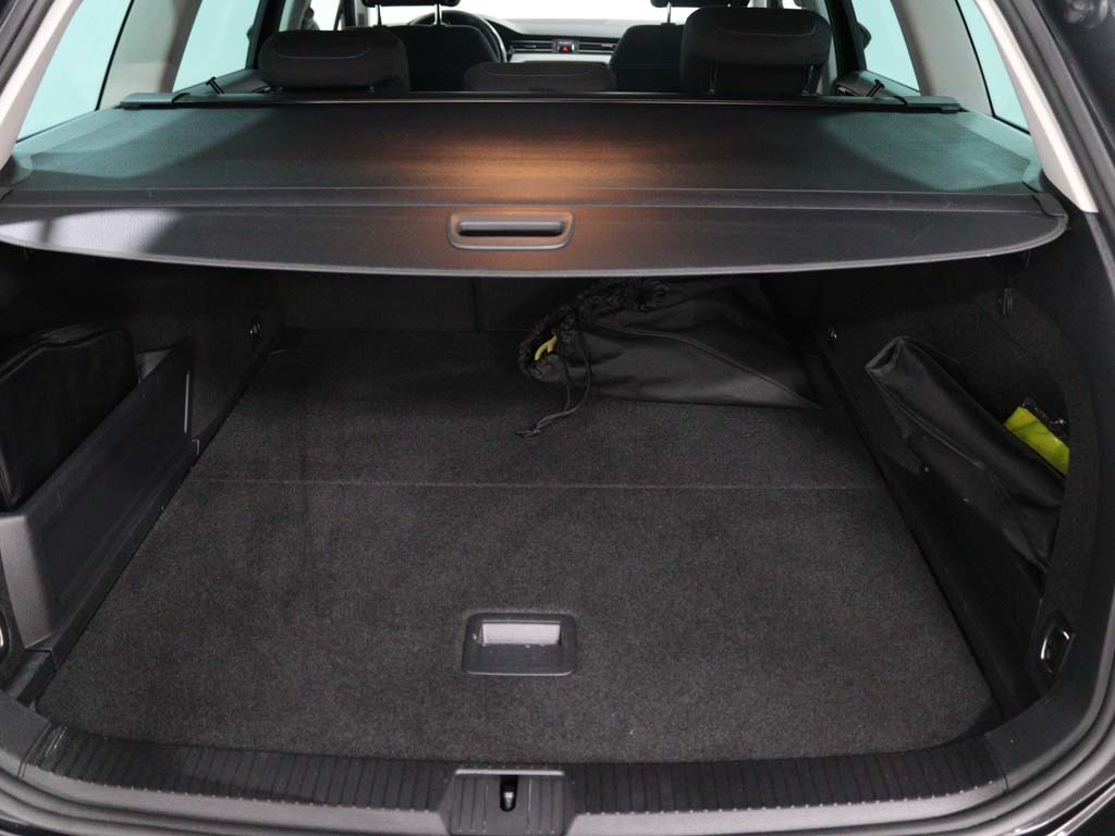 volkswagen-passat-variant-2021-hibrido-1395cc