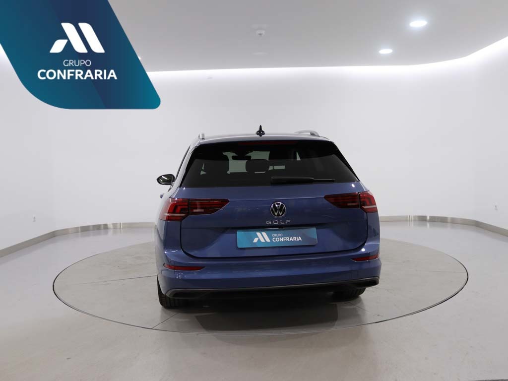volkswagen-golf-variant-2025-diesel-1968cc