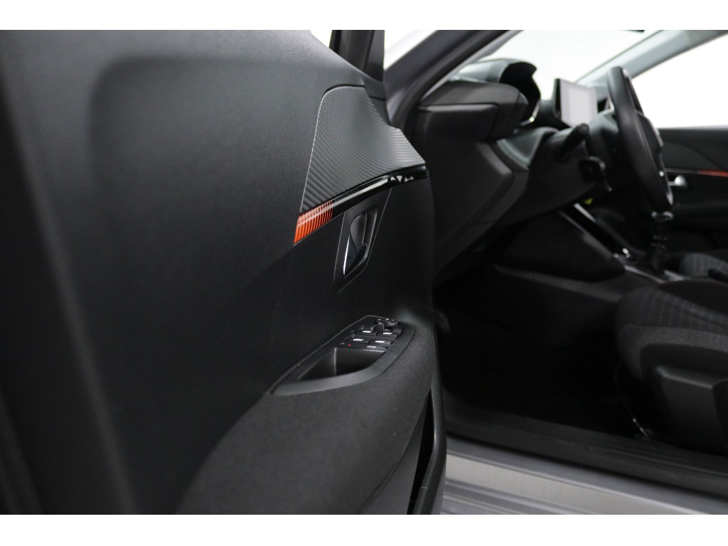 peugeot-208-2022-diesel-1499cc