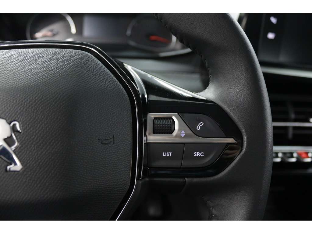 peugeot-208-2022-diesel-1499cc