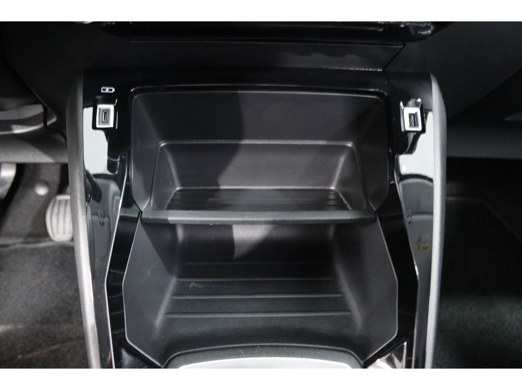 peugeot-208-2022-diesel-1499cc