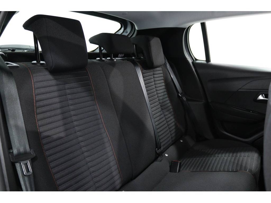 peugeot-208-2022-diesel-1499cc