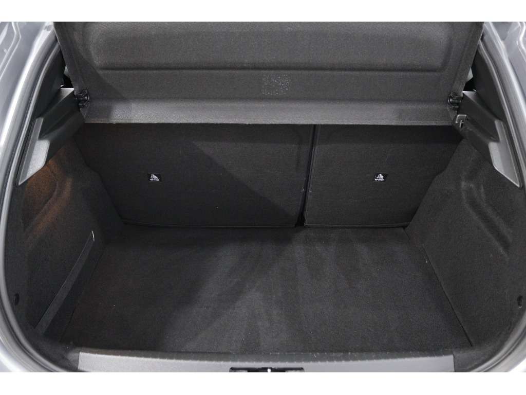 peugeot-208-2022-diesel-1499cc