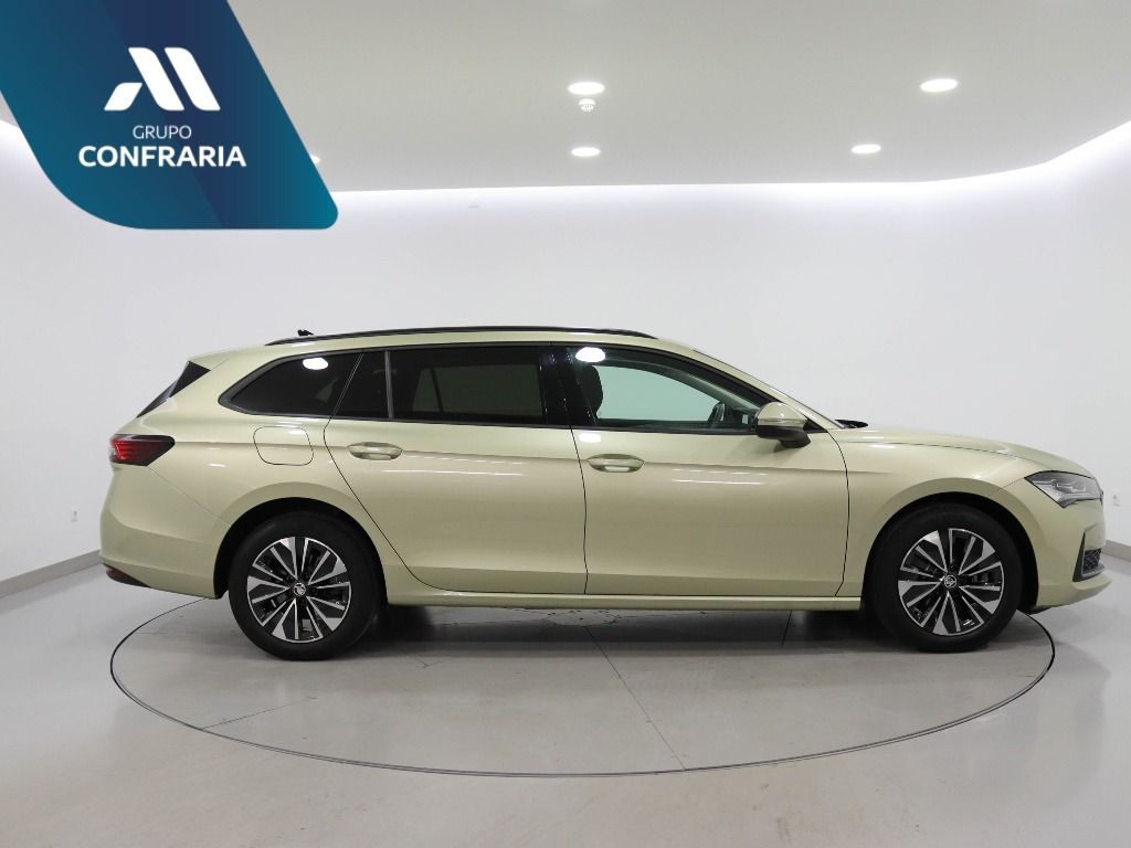 skoda-superb-2025-hibrido-1498cc