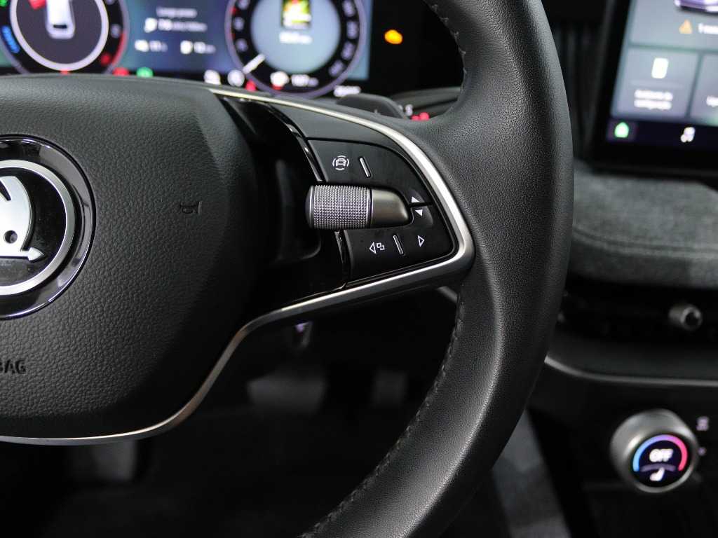 skoda-superb-2025-hibrido-1498cc