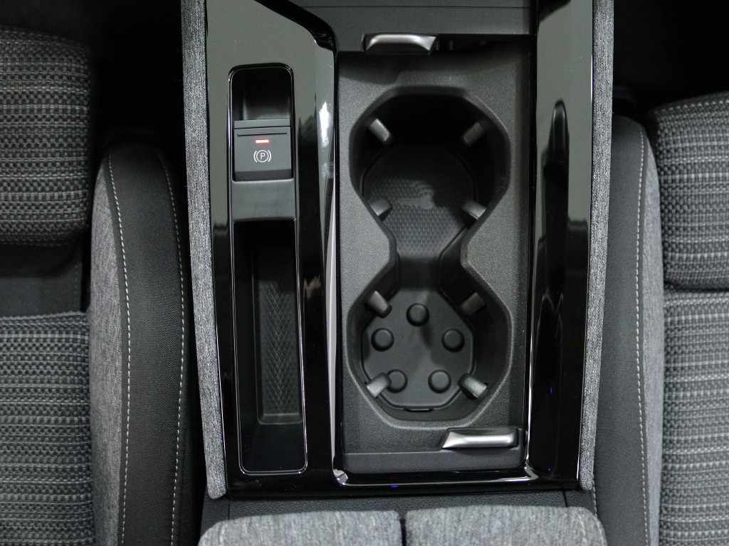 skoda-superb-2025-hibrido-1498cc