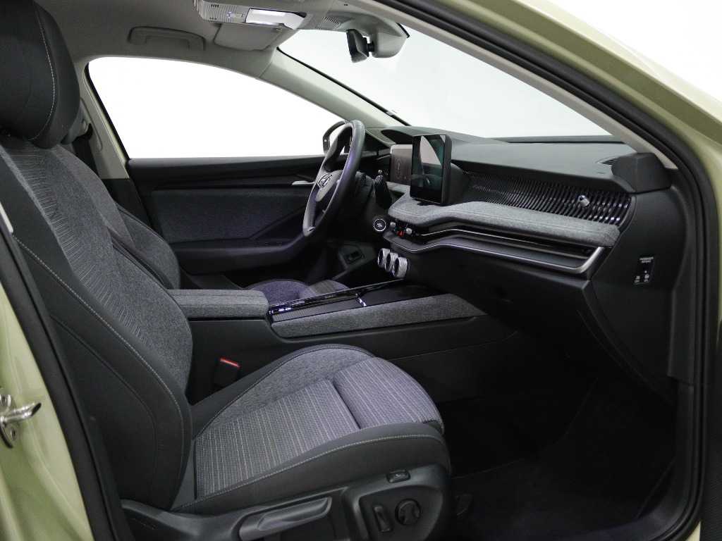 skoda-superb-2025-hibrido-1498cc