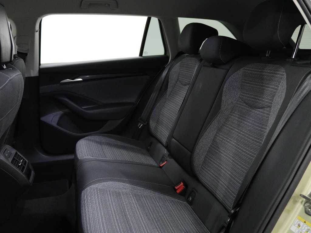 skoda-superb-2025-hibrido-1498cc
