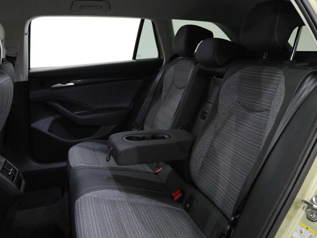 skoda-superb-2025-hibrido-1498cc