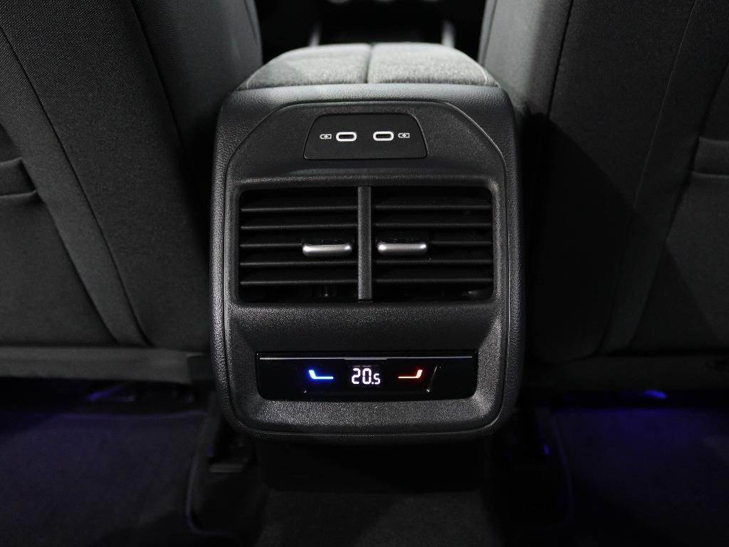 skoda-superb-2025-hibrido-1498cc