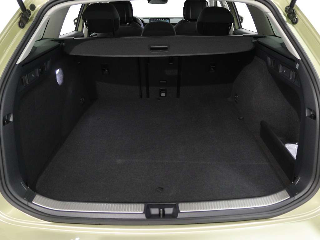 skoda-superb-2025-hibrido-1498cc