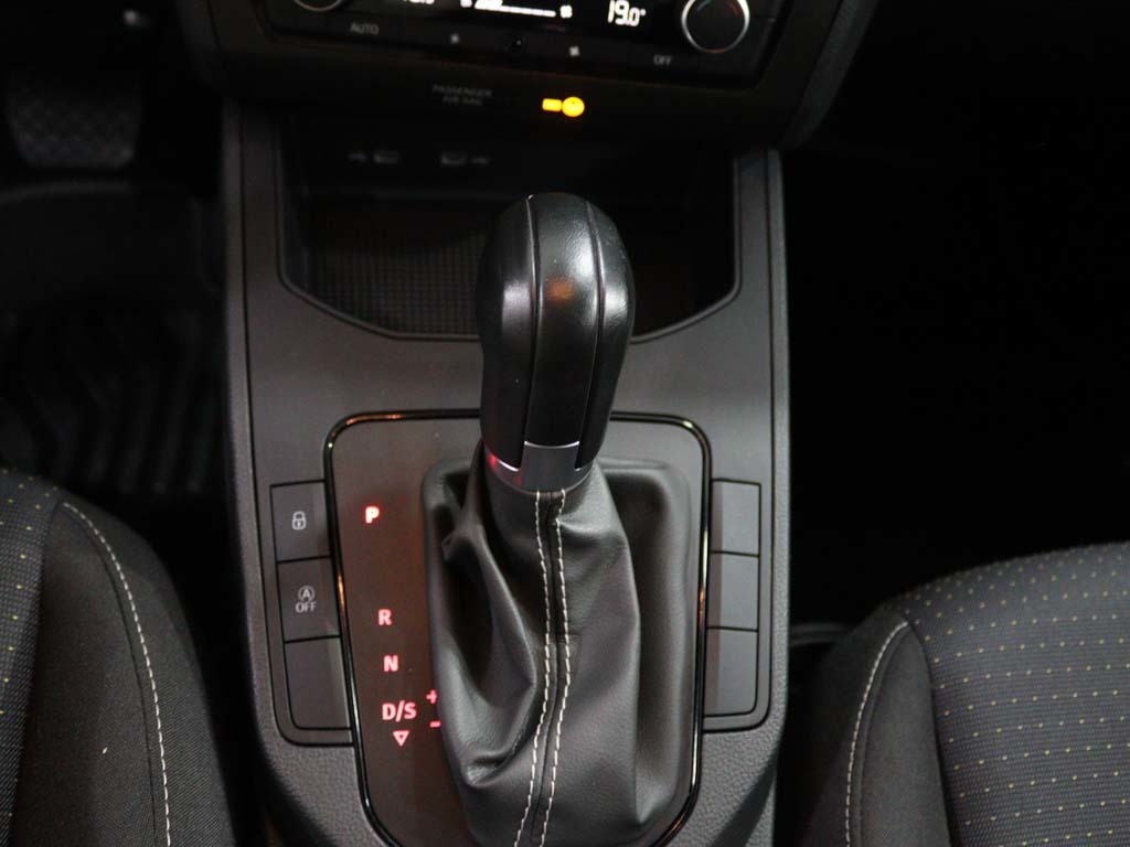 seat-ibiza-2023-gasolina-999cc