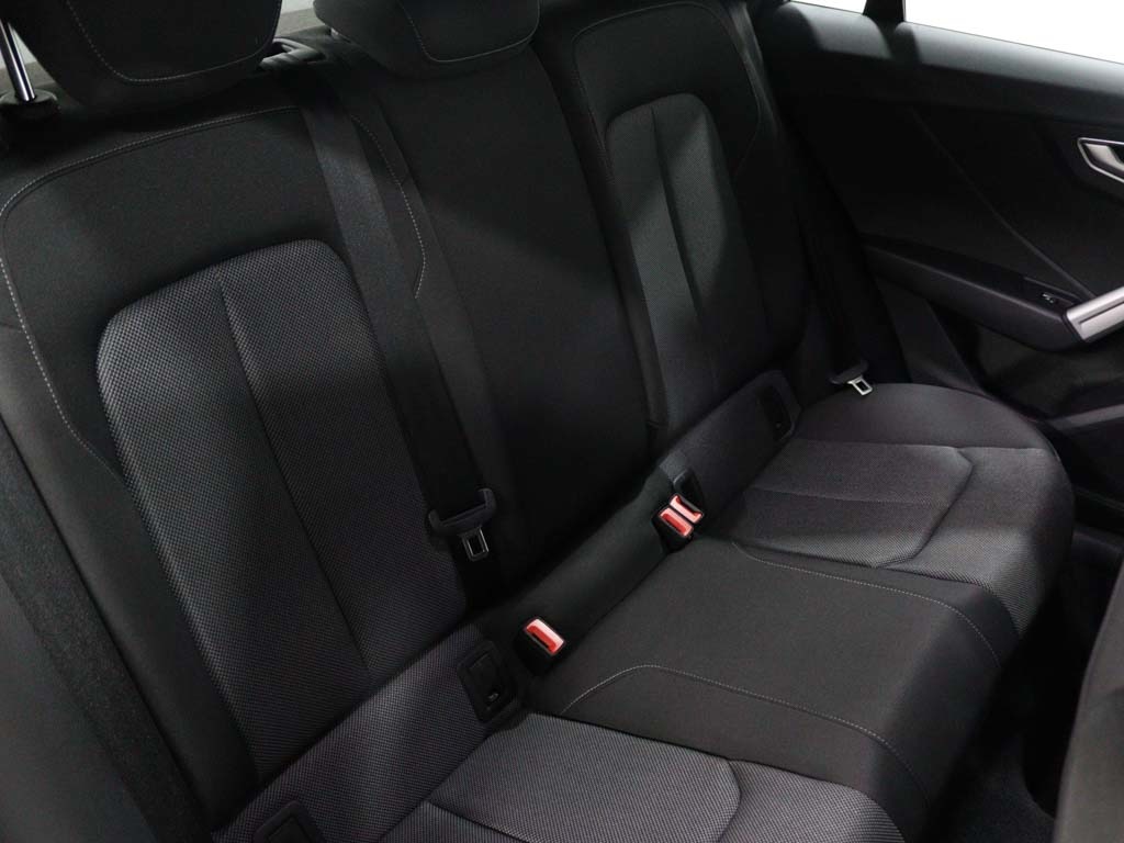 audi-q2-2024-gasolina-999cc