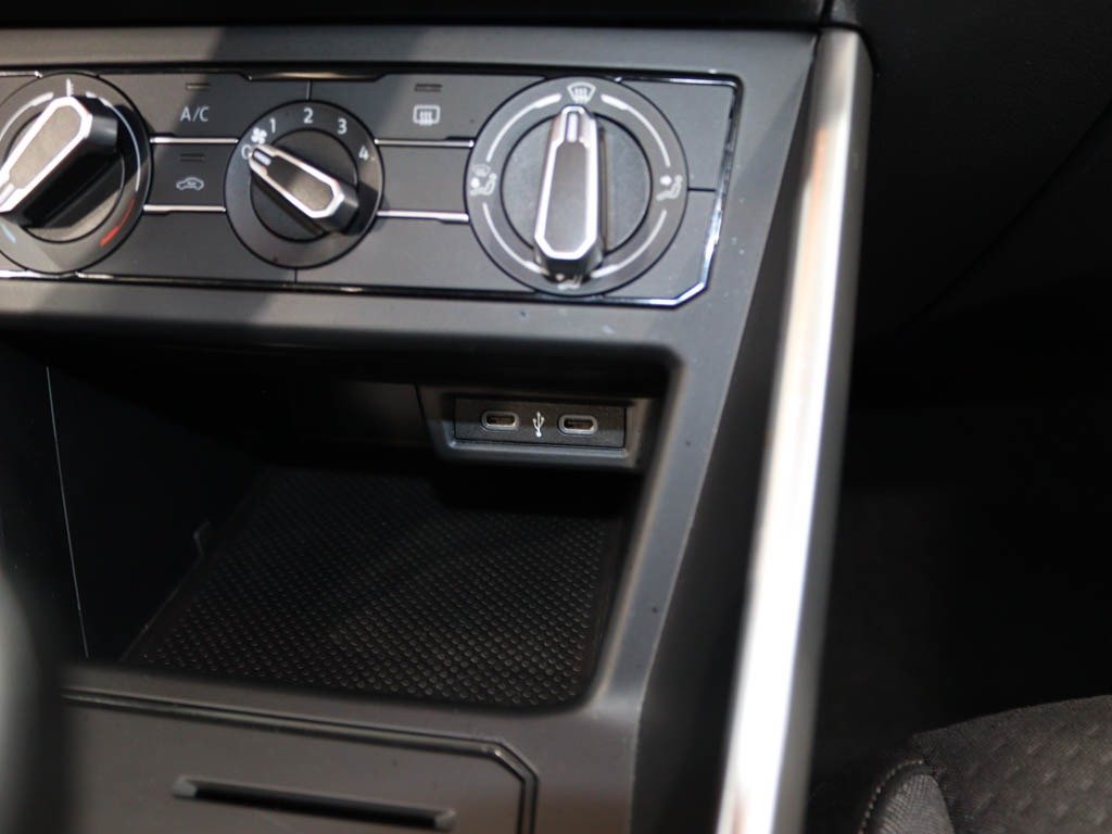 volkswagen-polo-2024-gasolina-999cc