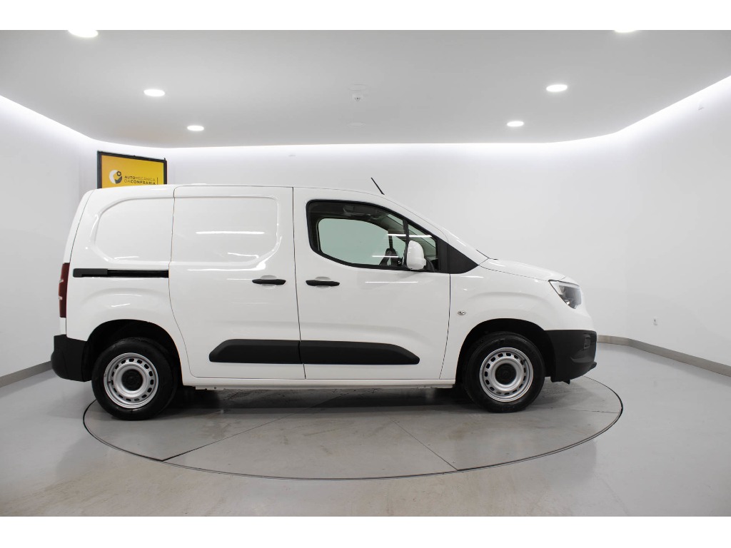 opel-combo-van-2021-diesel-1499cc