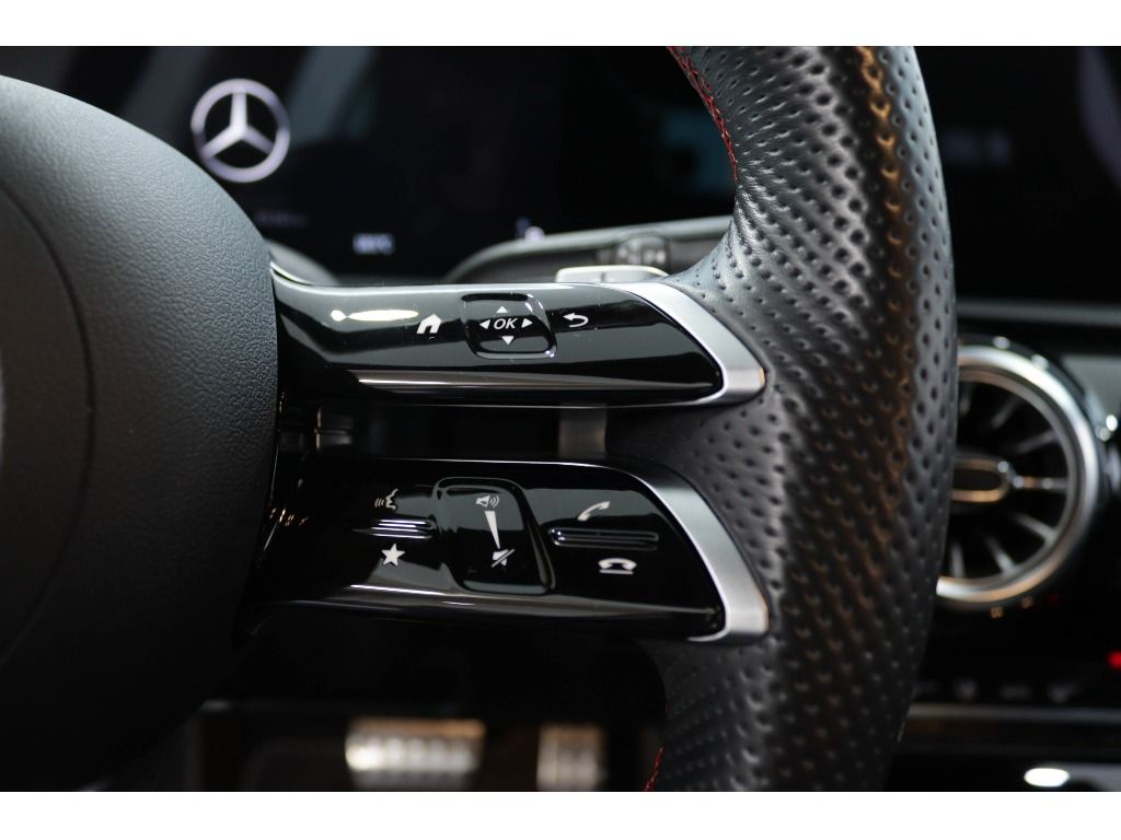 mercedes-benz-classe-a-2024-hibrido-a-gasolina-0cc