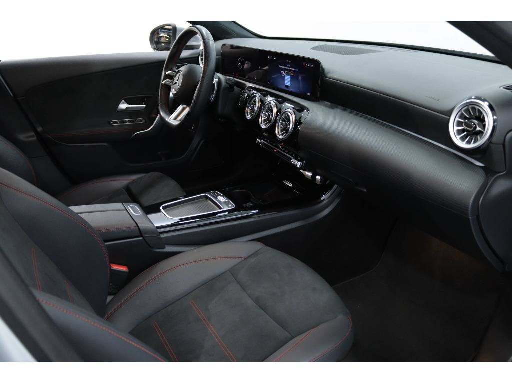 mercedes-benz-classe-a-2024-hibrido-a-gasolina-0cc