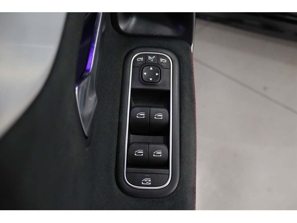 mercedes-benz-cla-2023-hibrido-1332cc