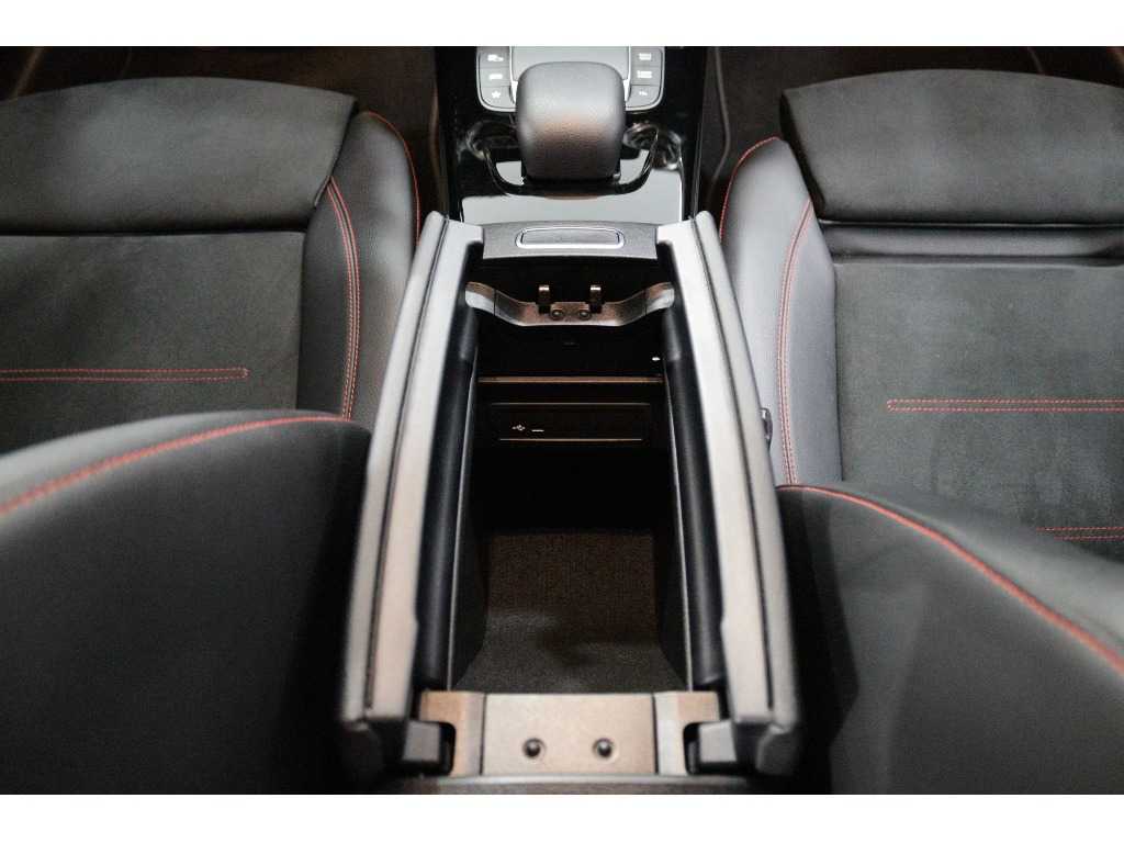 mercedes-benz-cla-2023-hibrido-1332cc