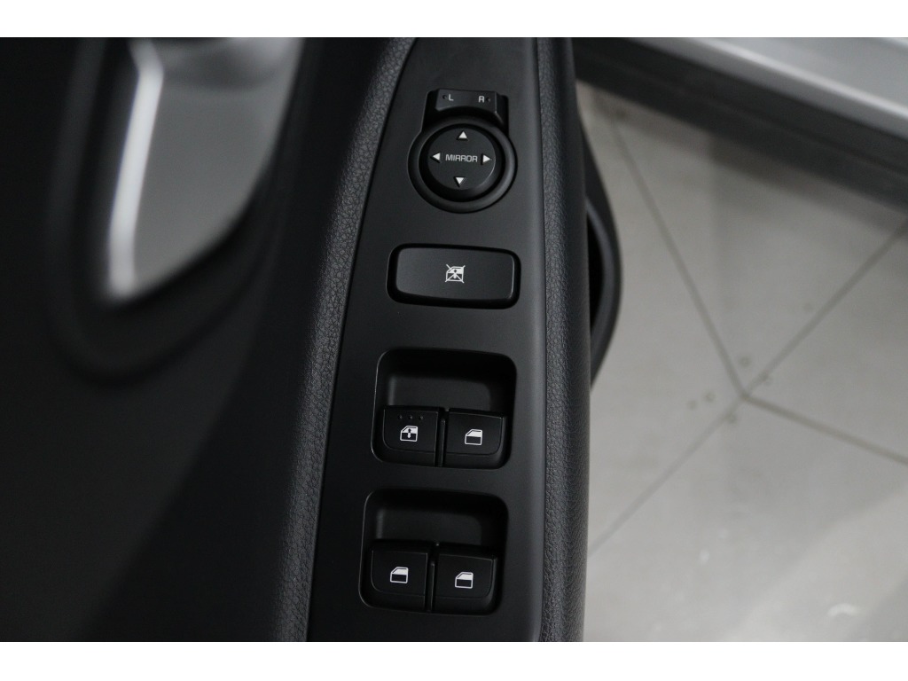 kia-stonic-2023-gasolina-998cc