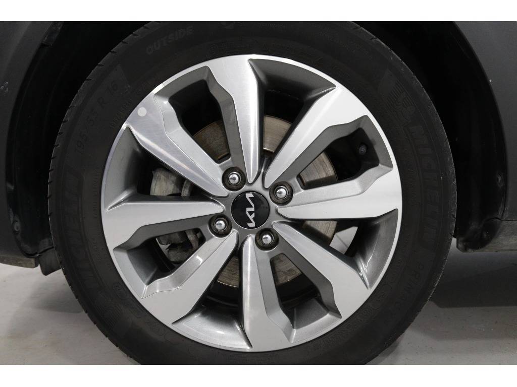 kia-stonic-2023-gasolina-998cc