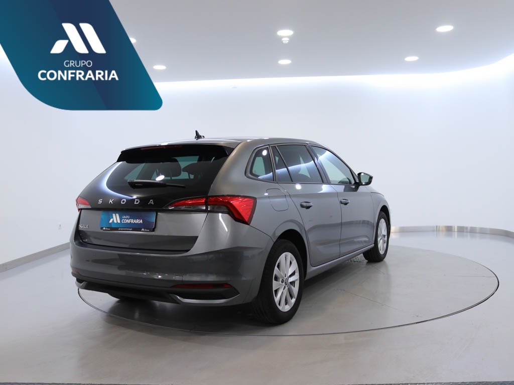 skoda-scala-2025-gasolina-999cc