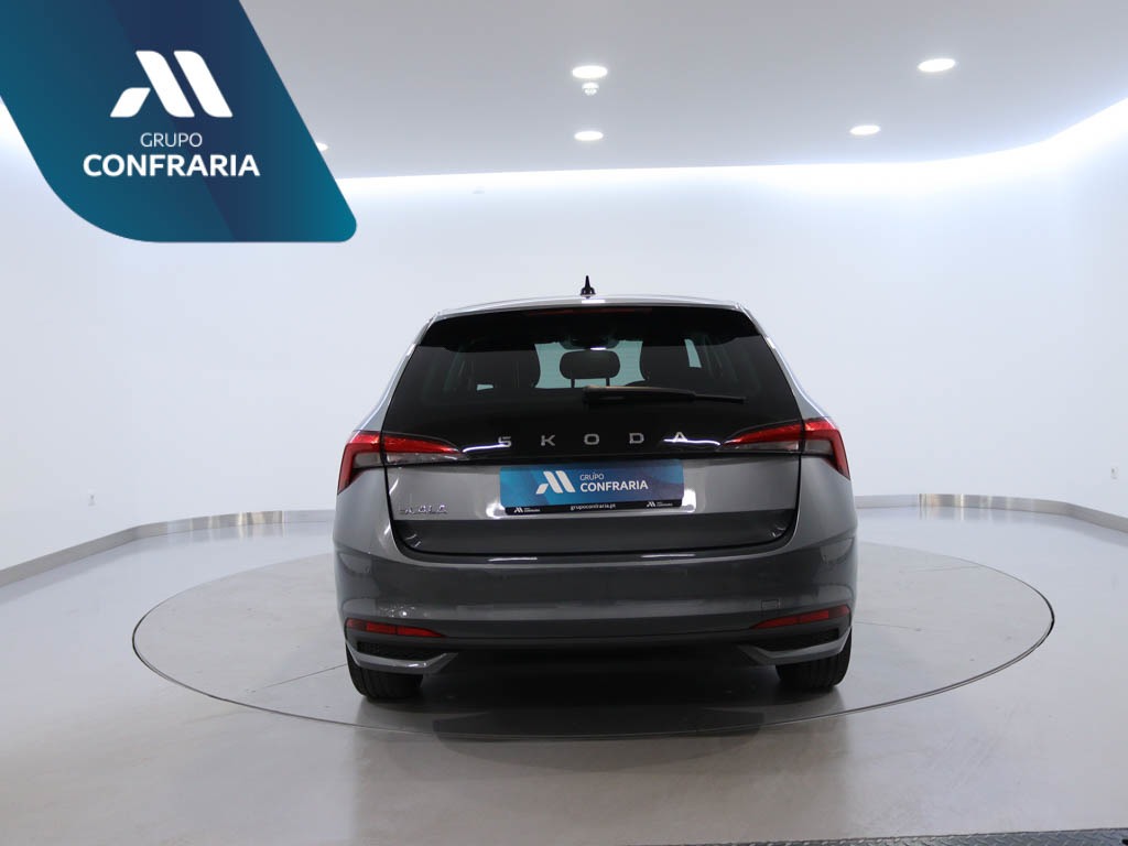 skoda-scala-2025-gasolina-999cc