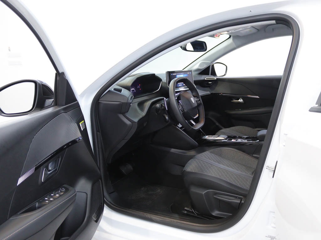 peugeot-208-2025-gasolina-1199cc